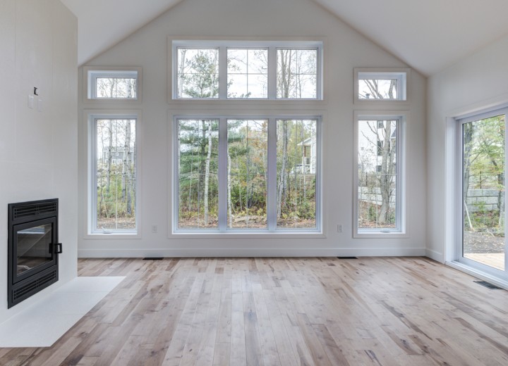 salon-fenestration-maison-modele-2024-constructom