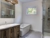 Salle-de-bain-autoportant-Maison-modele-2024-Constructions-Andre-Jacques-Warwick (5)